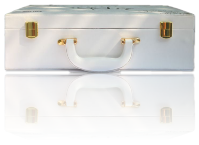 白色金花茶皮盒正面